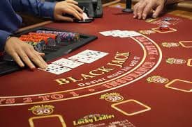 Antarmuka dashboard mytic menampilkan kategori kasino live, slot, olahraga, dan esports